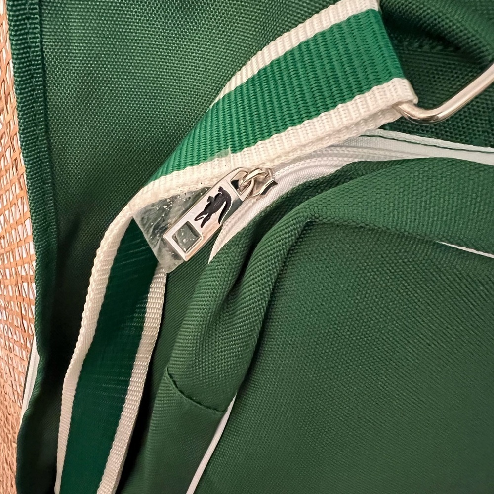 Lacoste Travel Garment Zippered & carry weekender bag travel luggage - Picture 5 of 12